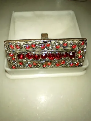 Lote 4 anillos plateados con piedras