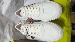 Zapatillas El Ganso Blancas con Rayas Rojas