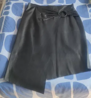 Falda Mango Piel Negra Talla S