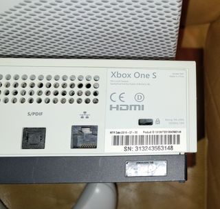 Xbox One S 500GB Bianca + 3 Giochi + Scatola