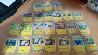 Colección cartas Pokémon llamas obsidianas