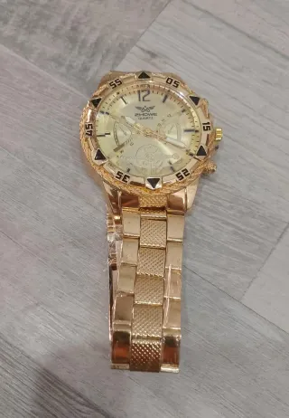 Reloj Zhowe Dorado