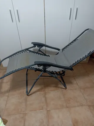 Tumbona reclinable plegable