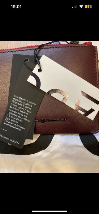 Cartera Adolfo Domínguez Piel Burdeos  y Roja