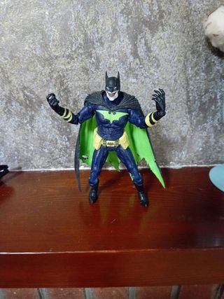 Figura Batman infectado . DC Multiverse