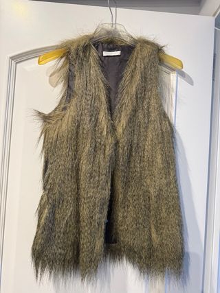 Chaleco de pelo marrón jaspeado