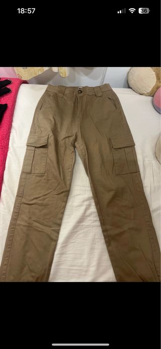 Pantalones cargo marrones