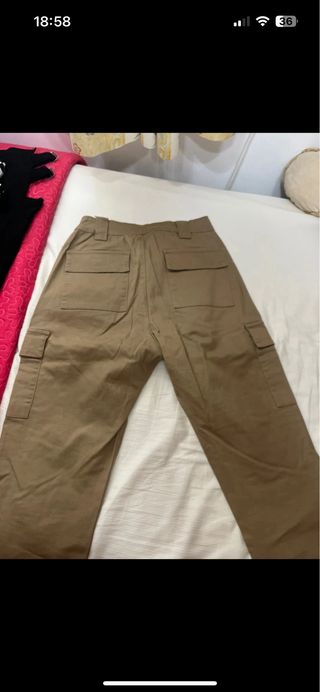 Pantalones cargo marrones