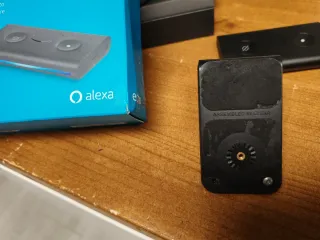 Amazon Echo Auto nella sua confezione