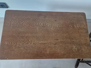 Mesa de madera estilo campo con cajones
