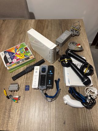 Pacchetto Nintendo Wii + Accessori