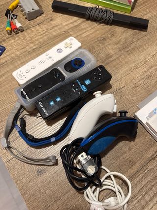 Pacchetto Nintendo Wii + Accessori