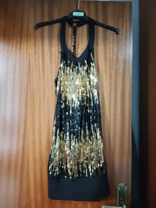 Vestido lentejuelas negro y dorado