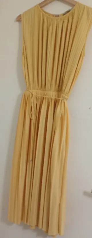 Vestido H&M plisado amarillo