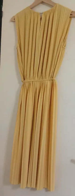 Vestido H&M plisado amarillo