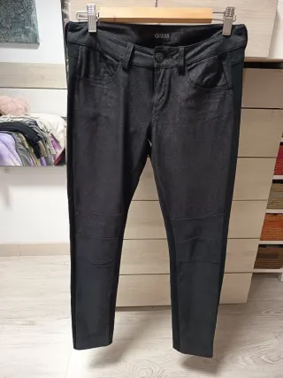 Pantalón Guess Negro Elástico Ajustado