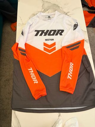 Traje Enduro Thor one XXl pero da menos talla