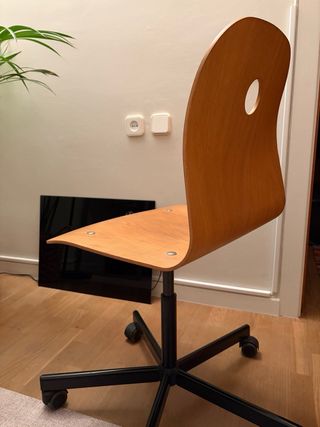 Silla oficina madera con ruedas