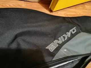 Pack Snowboard: 2 tablas, fijaciones,bacas y bolsa