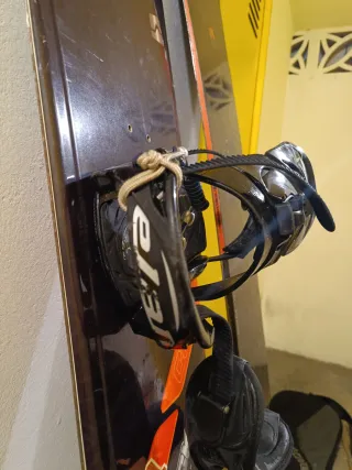 Pack Snowboard: 2 tablas, fijaciones,bacas y bolsa