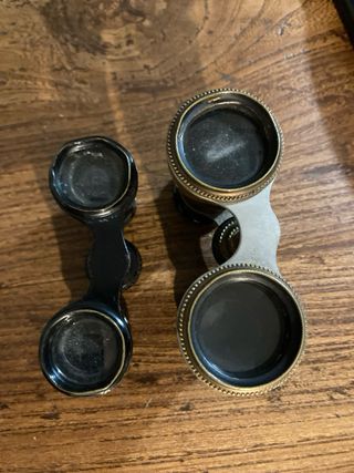 Antichi binocoli da teatro