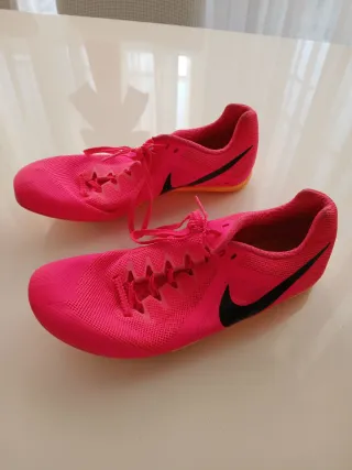 Scarpe da atletica Nike per mezzofondo da donna