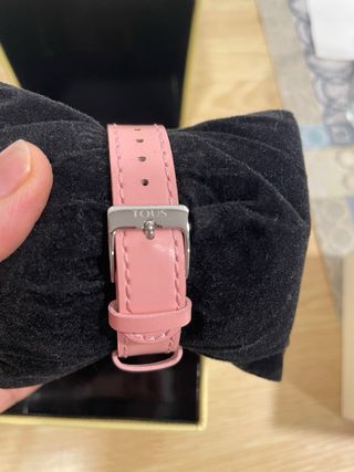 Reloj Tous color rosa.