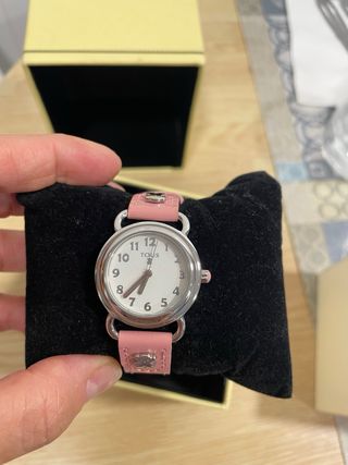 Reloj Tous color rosa.