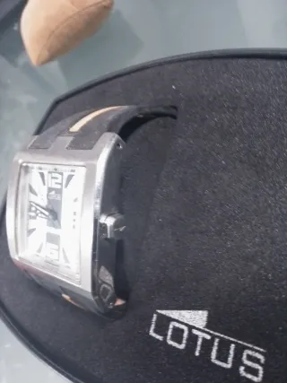 Reloj Lotus Hombre Negro/Plata