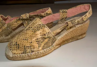 Alpargatas mujer estampado serpiente