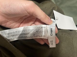 Pantalón de punto verde mango