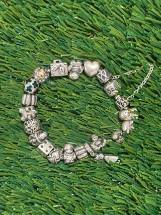 Pulsera Pandora Plata con Charms completa