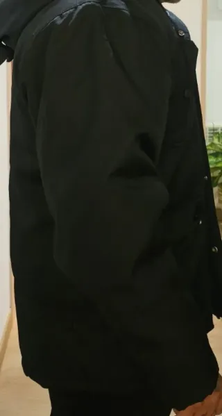 Abrigo Karl Kani Negro ,tallaje Americano
