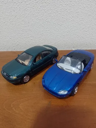 Miniaturas Audi A4 y Jaguar XK8 escala 1/32
