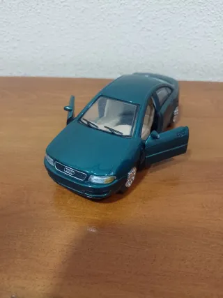 Miniaturas Audi A4 y Jaguar XK8 escala 1/32