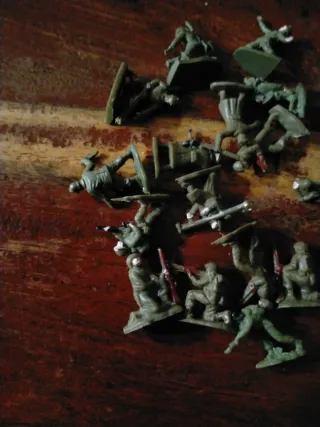 Lotto di 20 soldatini EKO 1/72