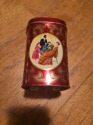 Caja de latón decorada 12cm x 8cm x 10cm