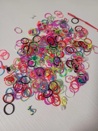 Gomitas y gancho para pulseras