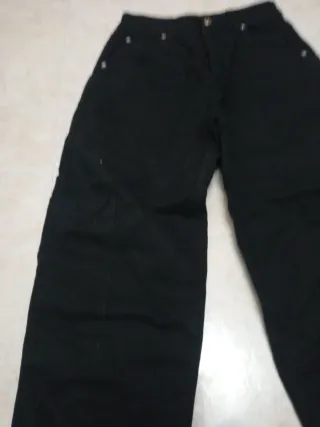 Pantalón cargo negro