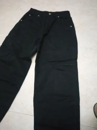 Pantalón cargo negro