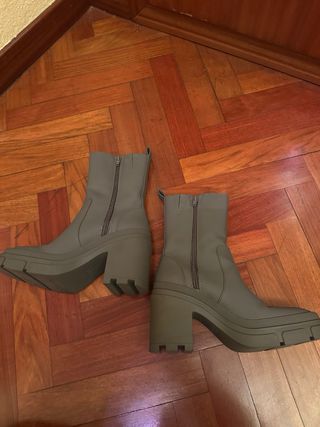 Botas Zara grises plataforma