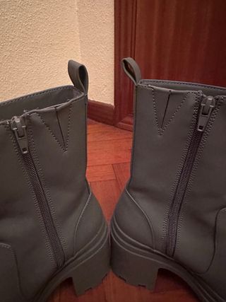 Botas Zara grises plataforma