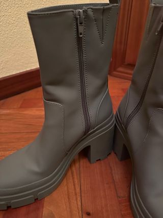 Botas Zara grises plataforma
