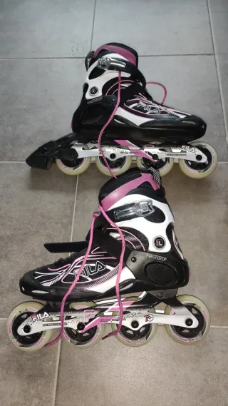 Patines Fila Talla 39 + Protecciones + Bolsa