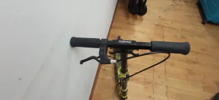 Patinete Oxelo con freno en manillar