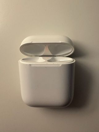 Etui AirPods 2ª Gen + AirPod sinistro