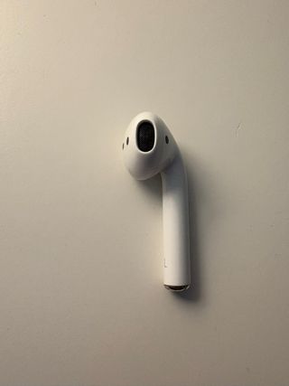 Etui AirPods 2ª Gen + AirPod sinistro