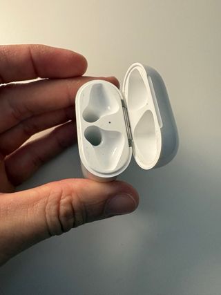 Etui AirPods 2ª Gen + AirPod sinistro