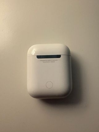 Etui AirPods 2ª Gen + AirPod sinistro