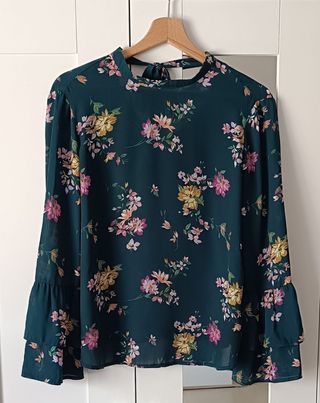 Blusa floral Bershka talla M